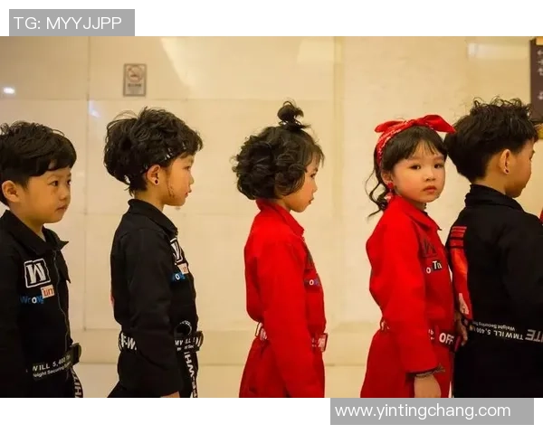 潮童足球：引领新一代小球员的成长与梦想之旅